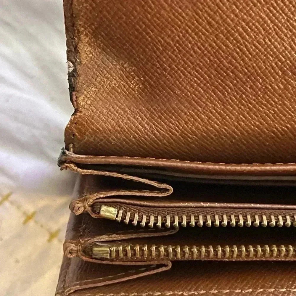 ** LOUIS VUITTON ** authentic vintage Sarah Brown Monogram Wallet - Picture 8 of 13